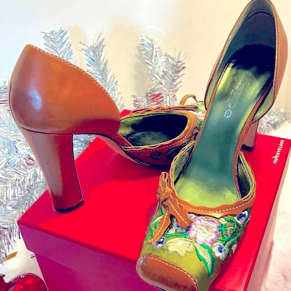 Lime Green Satin Brown Leather Hi Heels 5” Lilac Floral Embroidery Sq.Toe 7 1/2 - Picture 5 of 14